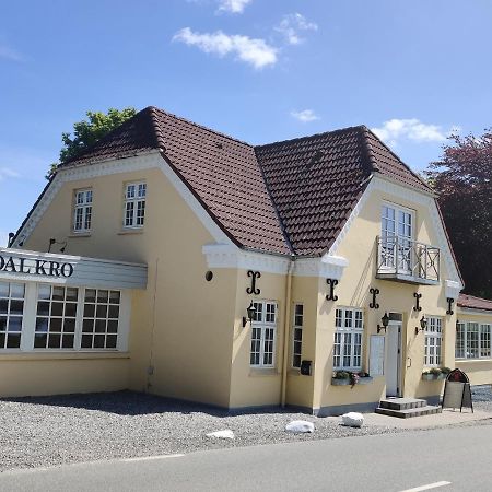 Hotel Skovdal Kro Jelling Exterior foto